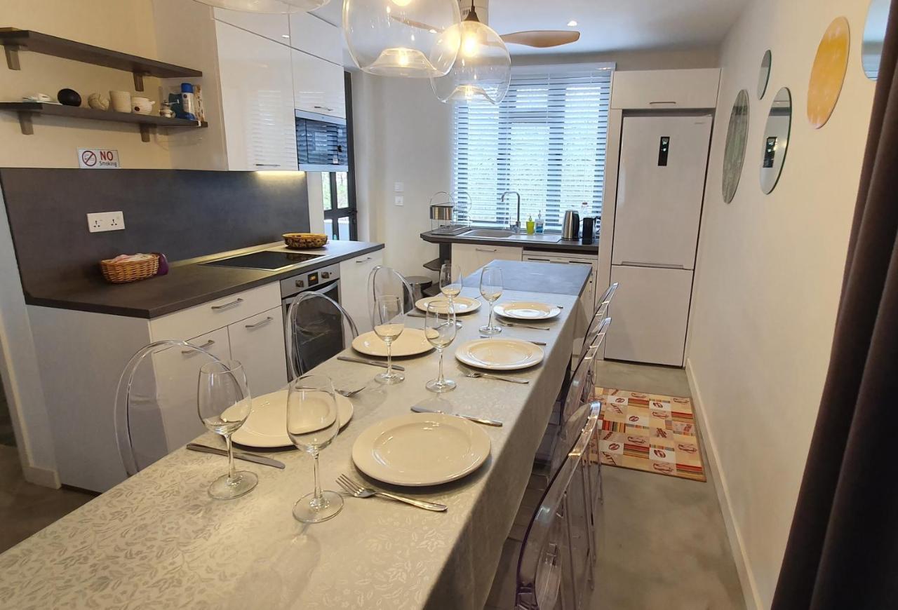 Les Cerisiers - Exclusive Beach Residence - 3 Bedroom Modern Apartment, Flic-en-Flacq Kültér fotó